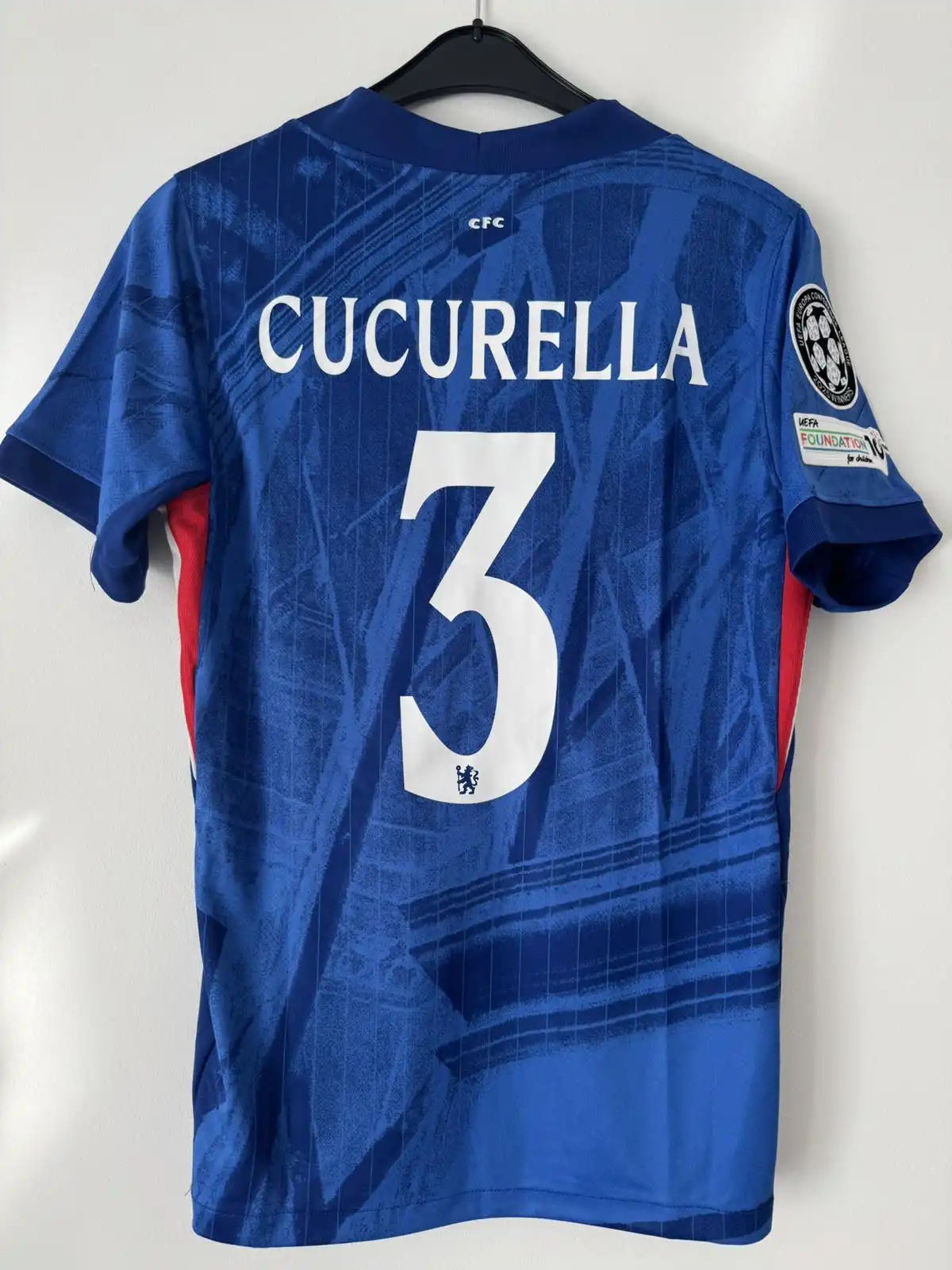 Chelsea 2025/26 domaci dres CUCURELLA #3 - veličina M - dostupno na stanju