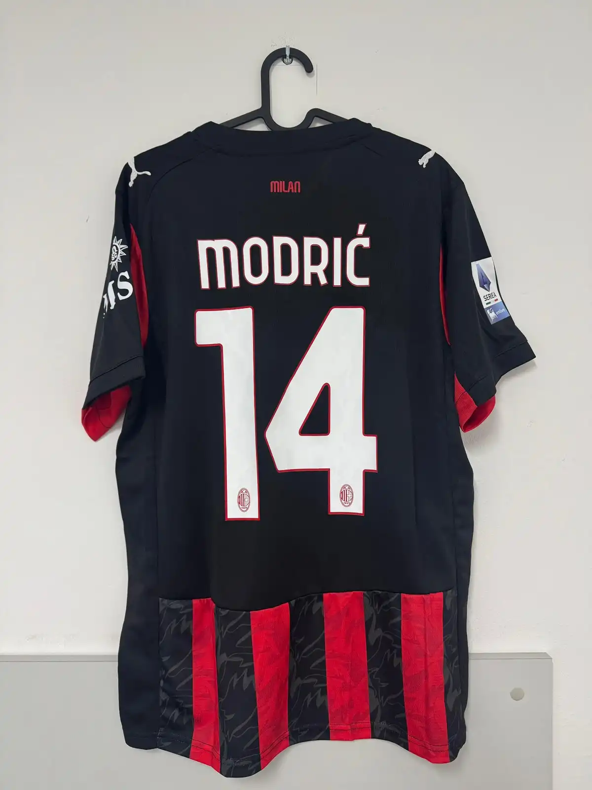 AC Milan 2025/26 domaci dres MODRIC #14 - veličina M - dostupno na stanju