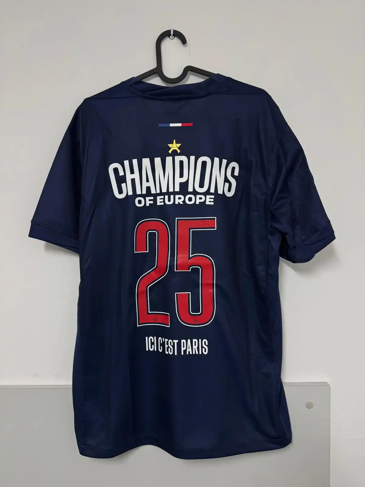 PSG 2025 specijalni dres - veličina L - dostupno na stanju