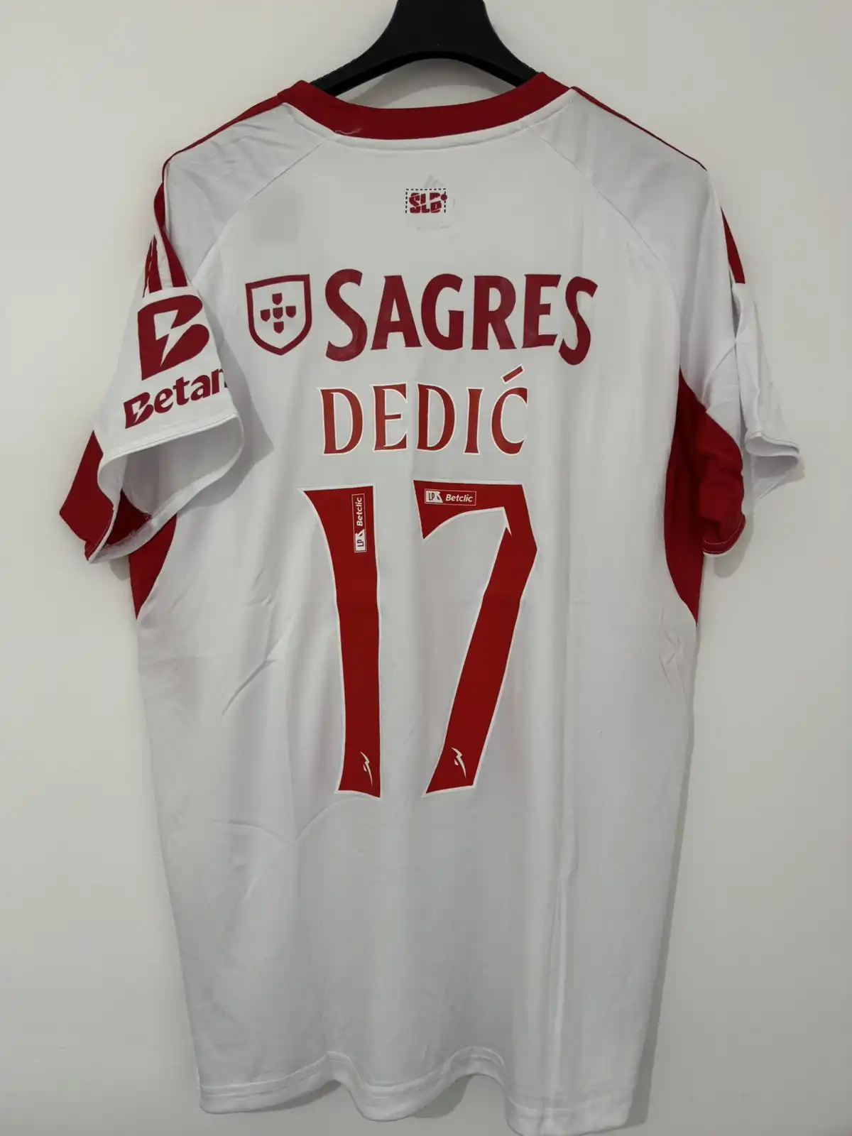 Benfica 2025/26 gostujuci dres DEDIC #17 - veličina L - dostupno na stanju