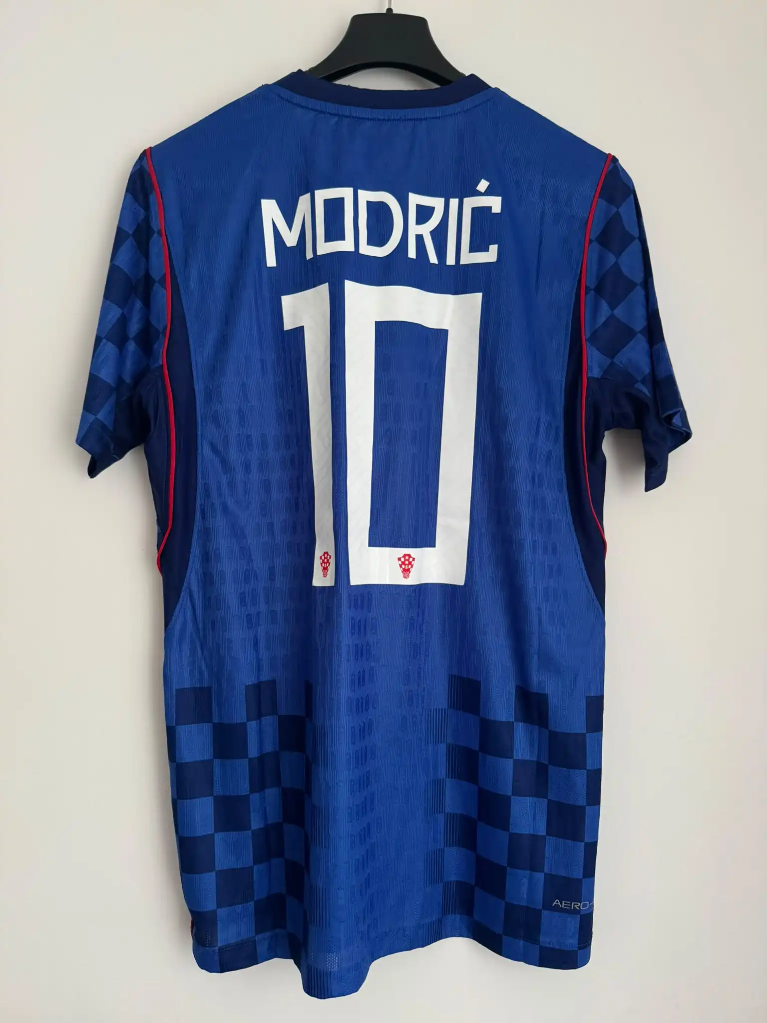 Hrvatska 2026 gostujuci dres MODRIC #10 - veličina M - dostupno na stanju