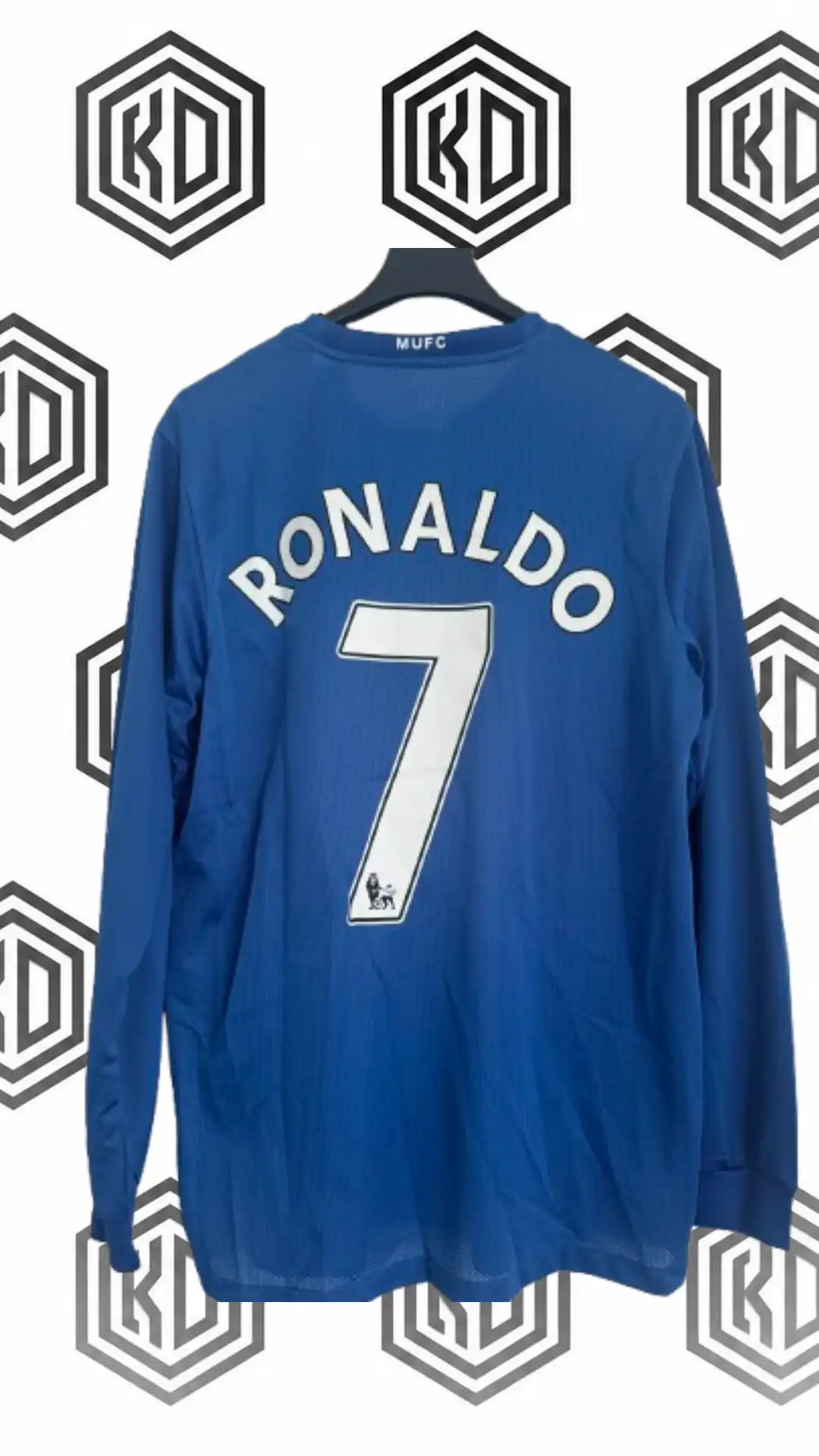 Man. United 2008 gostujuci dres RONALDO #7 - veličina M - dostupno na stanju