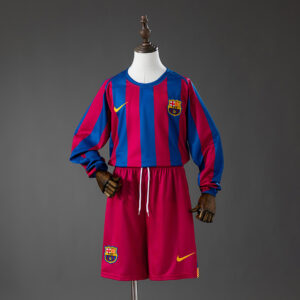 Dres Dječiji komplet – Barcelona domaći (ligaško izdanje) retro dugi rukavi 05/06