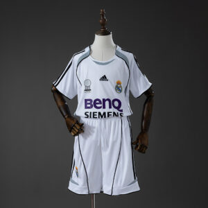 Dres Dječiji komplet – Real Madrid domaći retro 06/07
