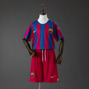 Dres Dječiji komplet – Barcelona domaći (Liga prvaka) retro 05/06