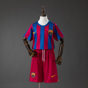 Dres Dječiji komplet – Barcelona domaći (ligaško izdanje) retro 05/06